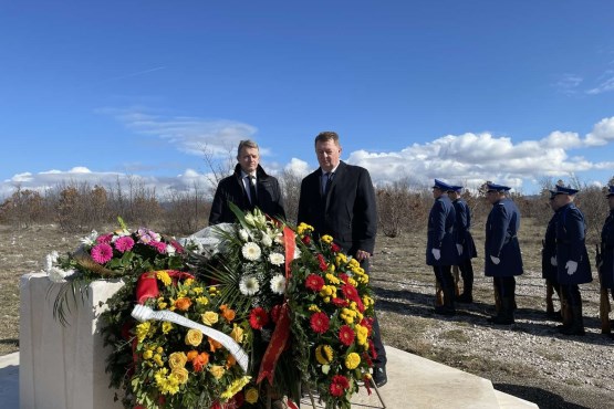 Izaslanstvo Parlamentarne skupštine BiH na obilježavanju 20. obljetnice pogibije makedonskog predsjednika Borisa Trajkovskog 